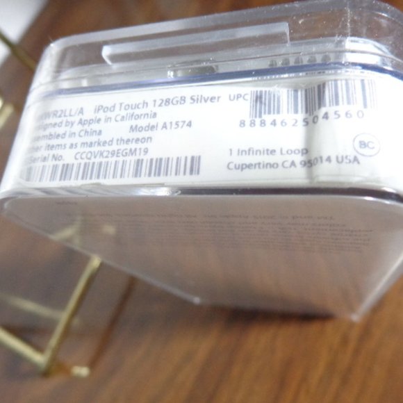 NIB Apple Ipod TOUCH 6th Generation 128GB Silver New in SEALED Box FIRM - Picture 10 of 10